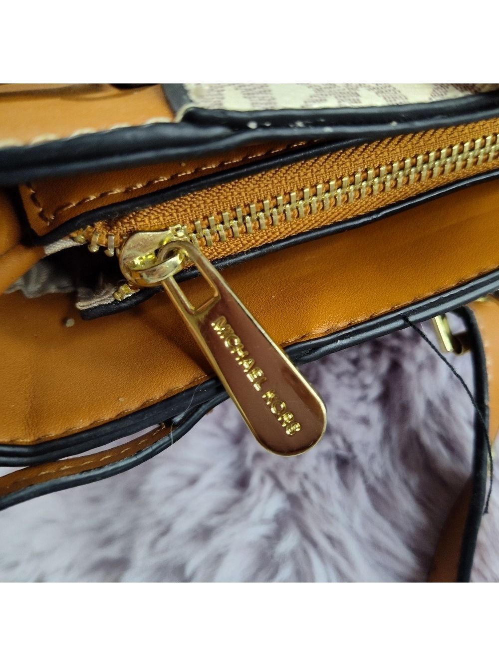 Michael Kors Voyager Two Tone Logo Tote Bag - Picture 14 of 15
